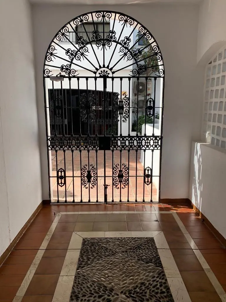Charming Apartment In Puerto Banus Marbella 0*,