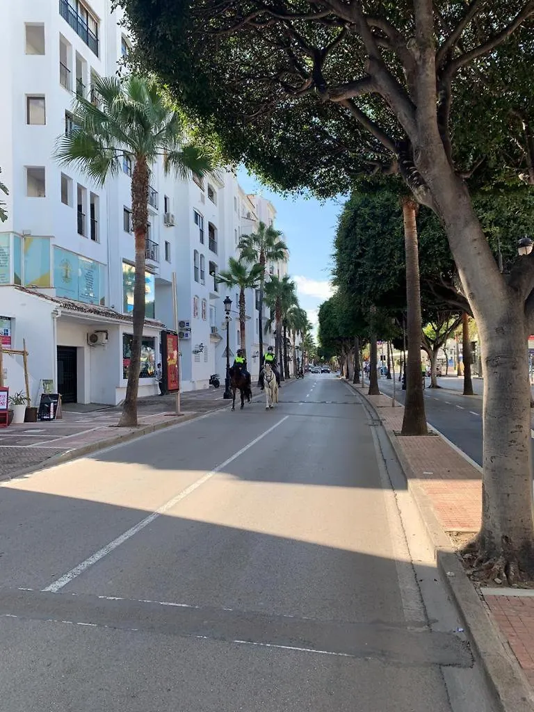 Charming Apartment In Puerto Banus Marbella