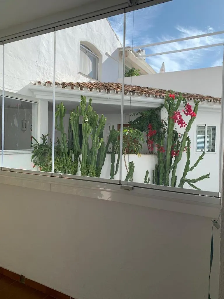Charming Apartment In Puerto Banus Marbella